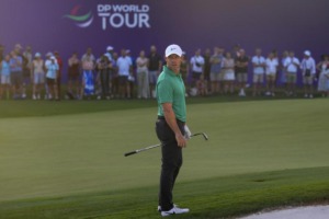 McIlroy co-leads in Dubai in search of a Ballesteros record