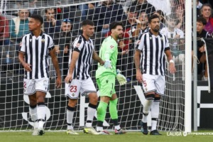 Castellón: Castalia chokes Castellón