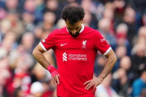 Carragher attacks Salah: “He thinks more about himself than about Liverpool”