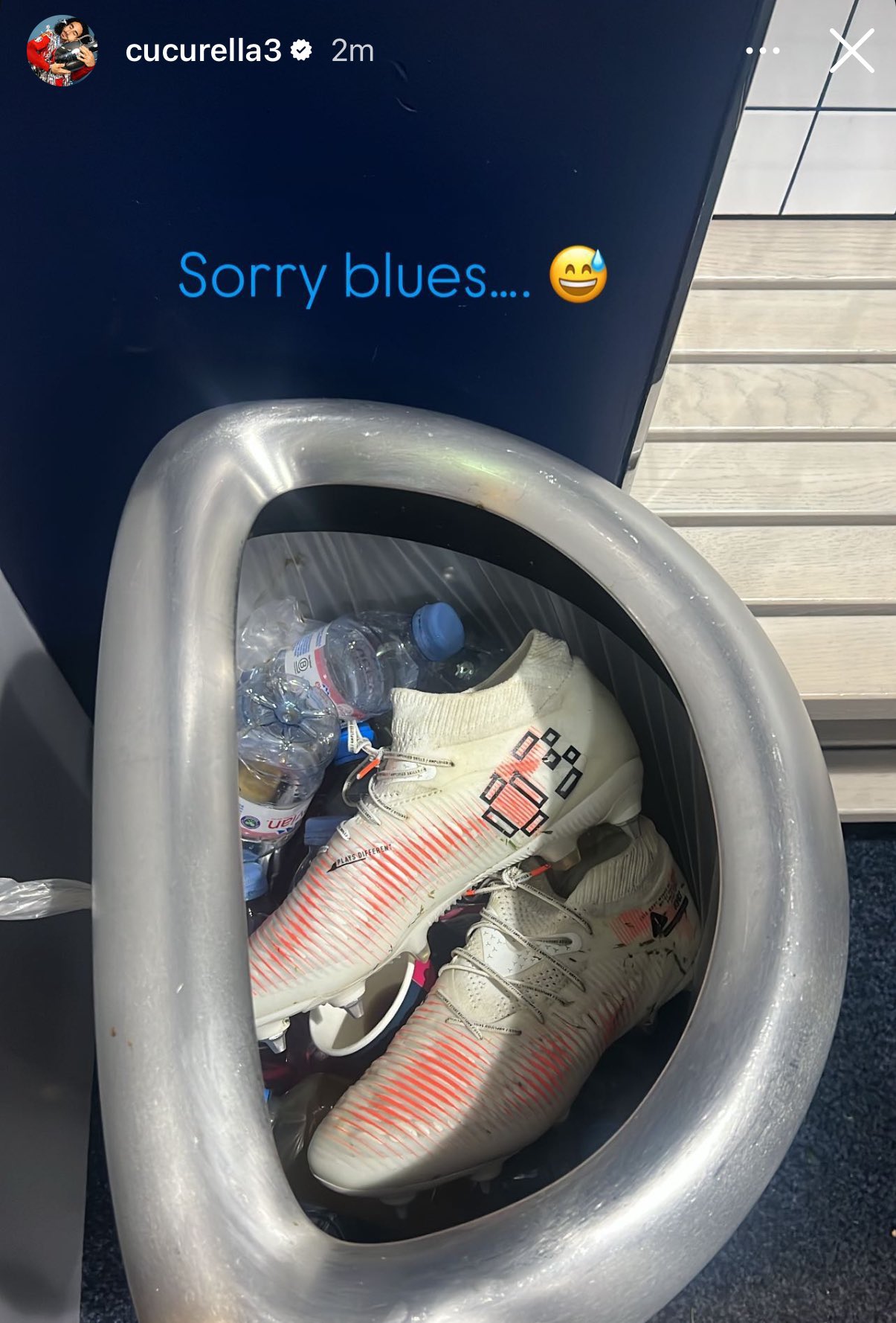 Marc Cucurella apologizes to Chelsea fans and throws away his boots