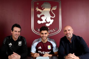 Andrés García leaves Levante and signs for Aston Villa