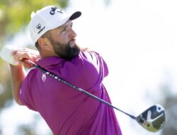 The putt hooks Jon Rahm in the Liv Golf de Adelaida