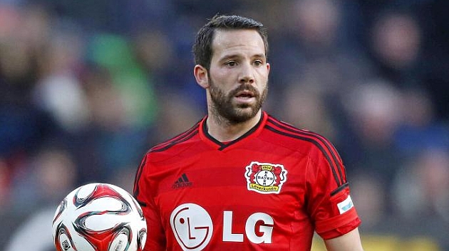 Gonzalo Castro in a match with Bayer Leverkusen